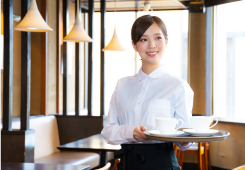 レストラン 飲⾷店